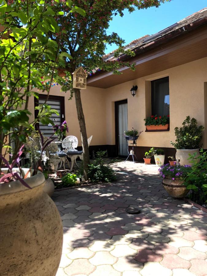 Milla Apartman Szentendre Luaran gambar
